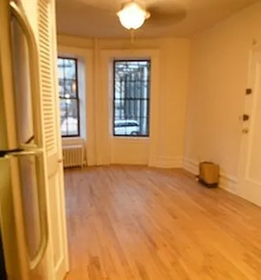 Rented by Frank Valvo Real Estate | media 12