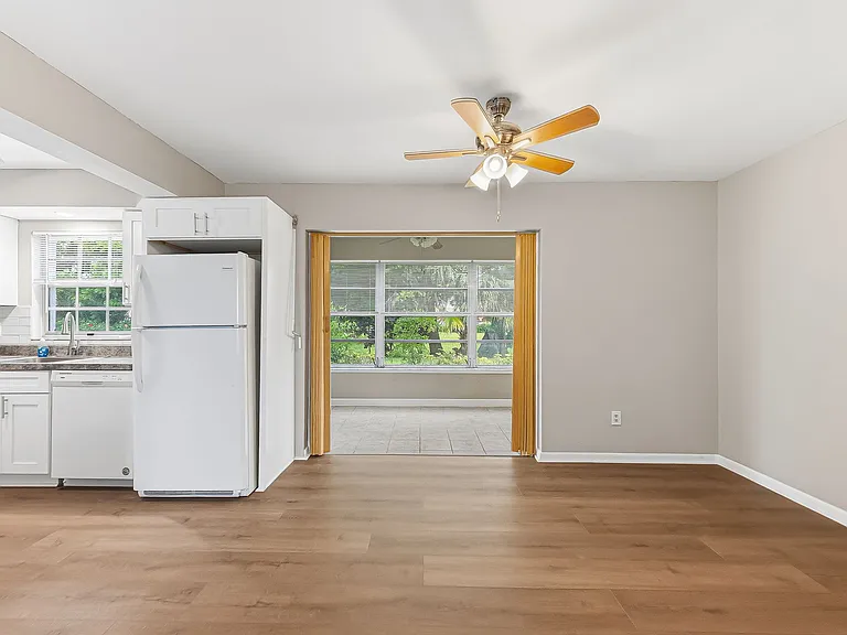 1514 Edgewater Cir #2 — Photo 7