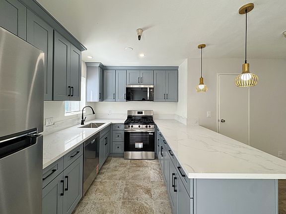 5th image of 112 N Michigan Ave APT 9