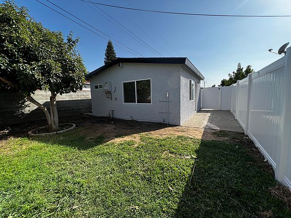 4th image of 14709 Blackwood St