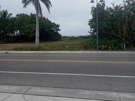 2nd image of 321 S Ocean Dr Unit 2