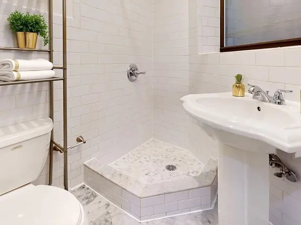 610 East Ninth Street image 1 of 3