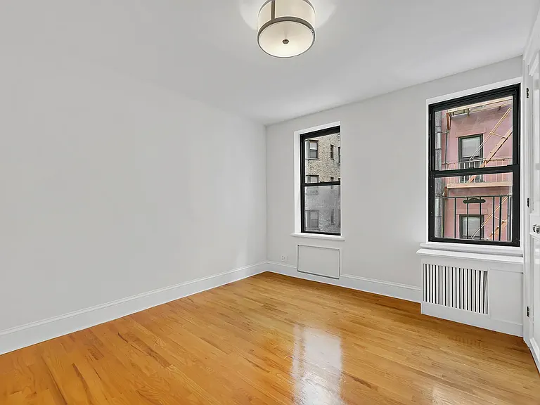 226 E 70th St #4A — Photo 3
