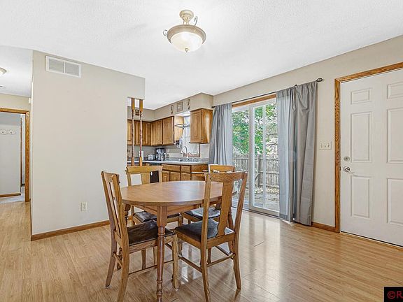 5th image of 115 Kreig St