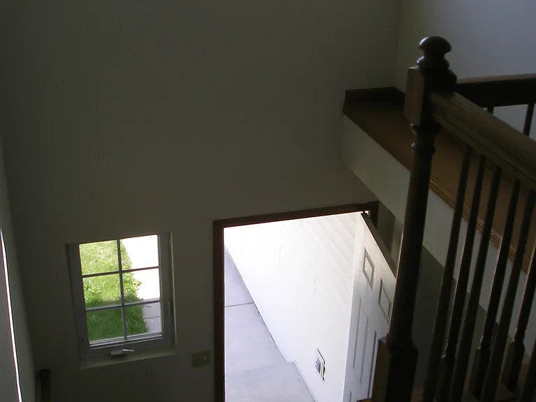 627 Shah Ave — Photo 5