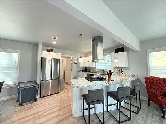 2nd image of 455 Louisiana Ave #455