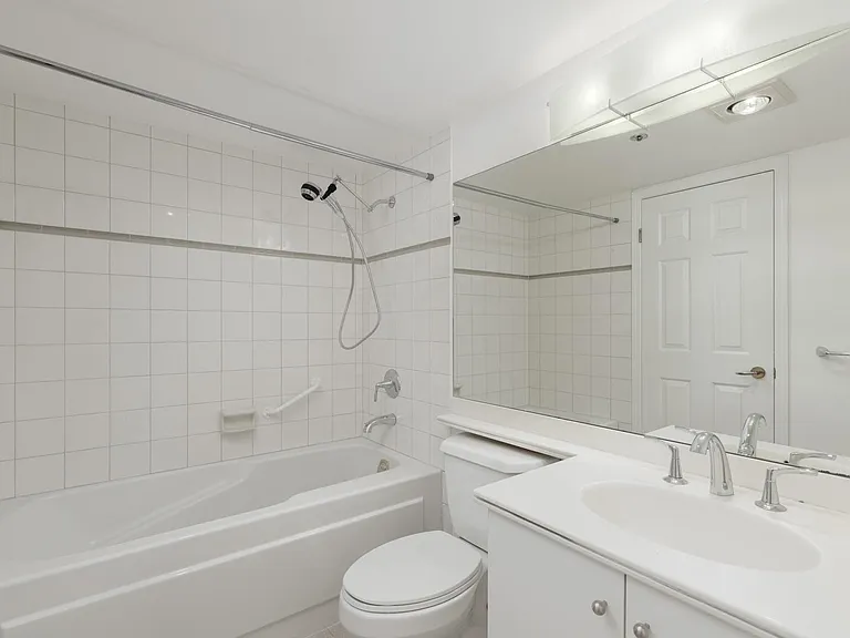 2201 Pine St #604 — Photo 11