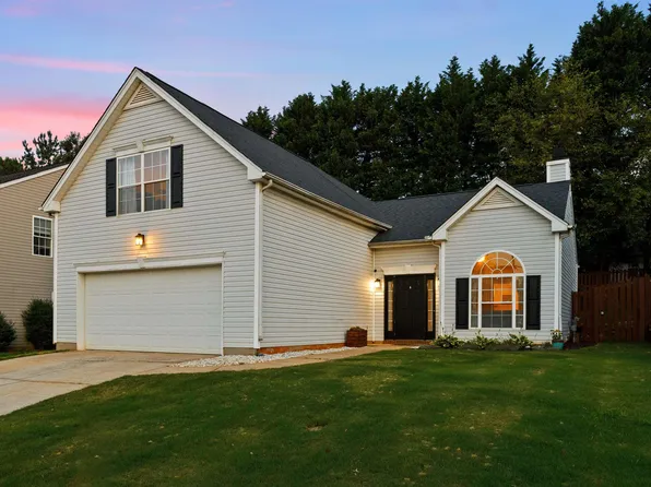 10 Valley Glen Ct, Greer, SC 29650