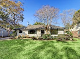 9810 Pine Lake Dr, Houston, TX 77055