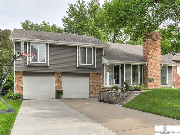 4th image of 15938 Nottingham Dr