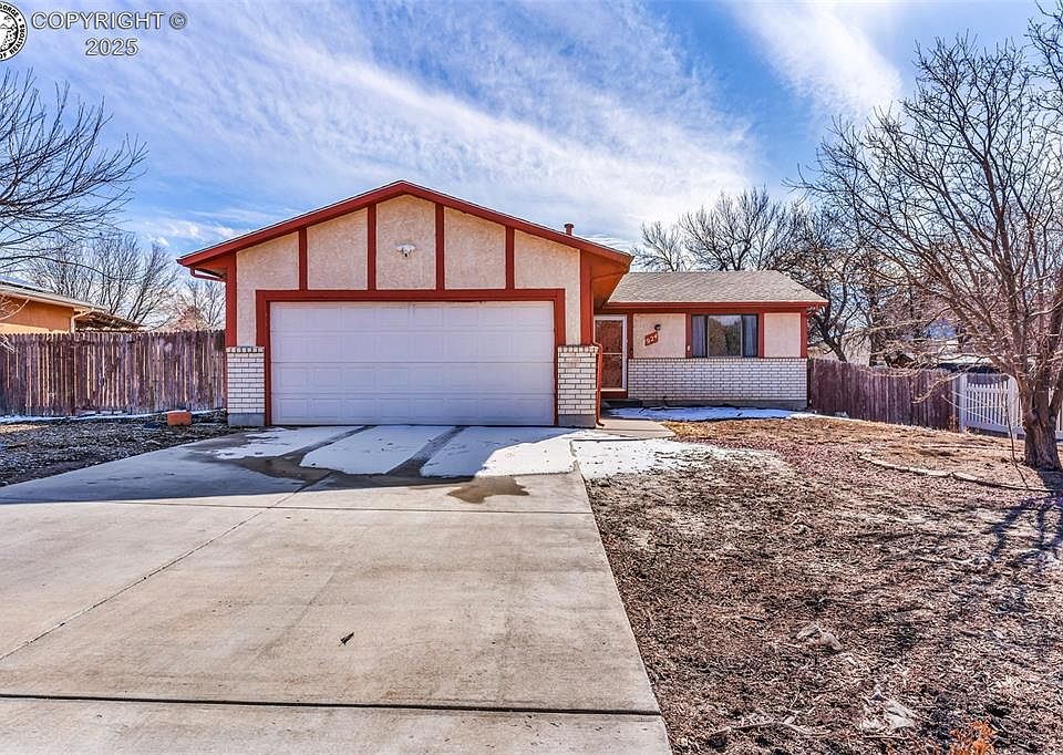 1st image of 924 Bluestem Blvd