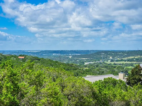 170 Crockett Dr, Kerrville, TX 78028