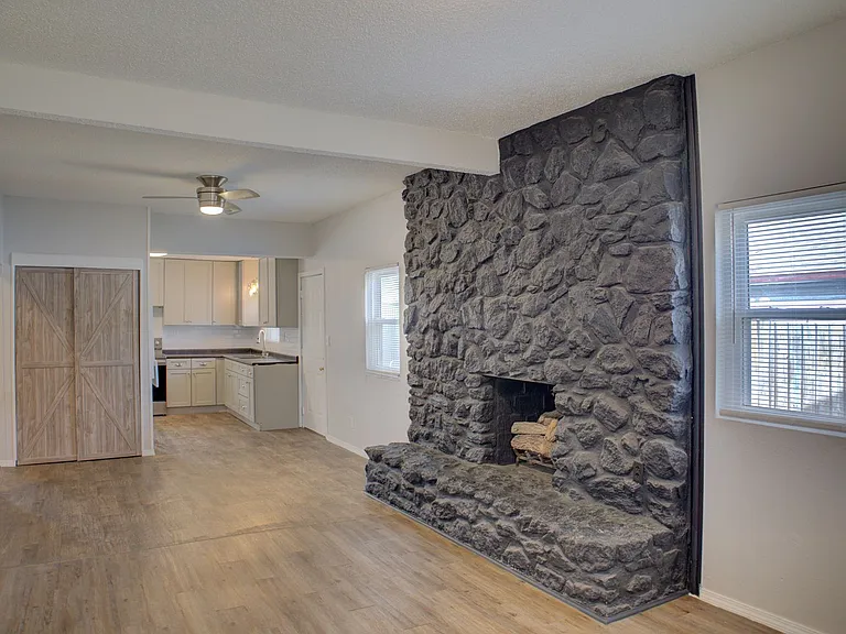438 S 55th West Ave — Photo 4
