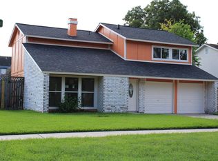 15138 Tresch Ln, Webster, TX 77598