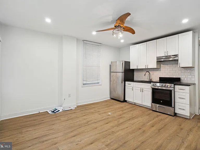 1821 Memphis St #1 — Photo 2
