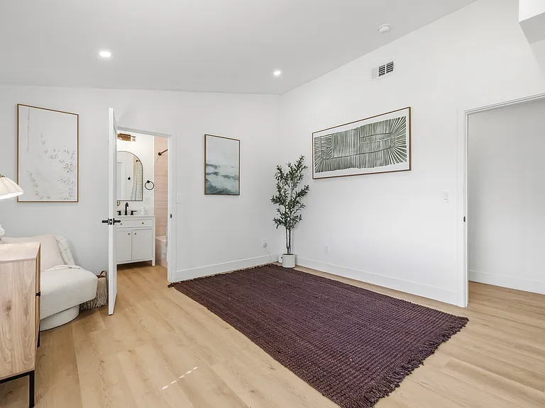 9355 Ruffner Ave — Photo 39
