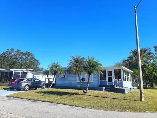 5722 Danbury Ln #110, Sarasota, FL 34233