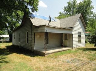 955 S Stevens St, Mitchell, IN 47446