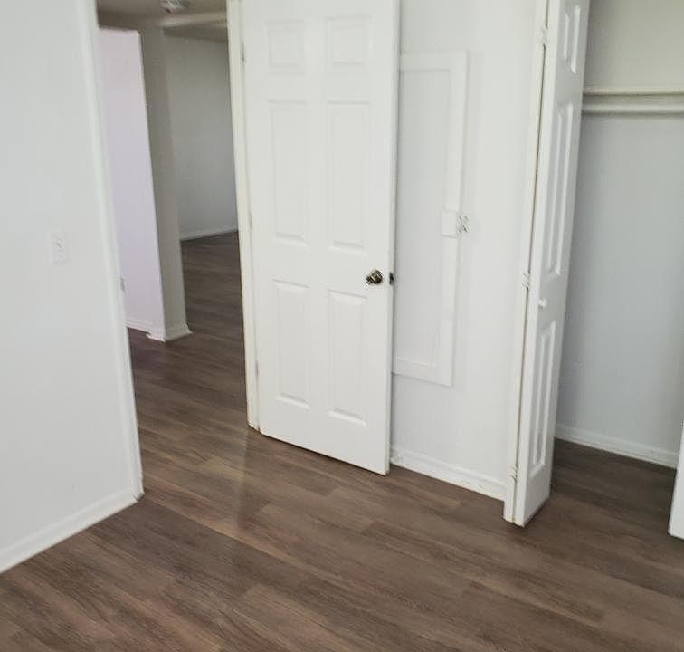 2nd image of 1017 Mariner Cir #728