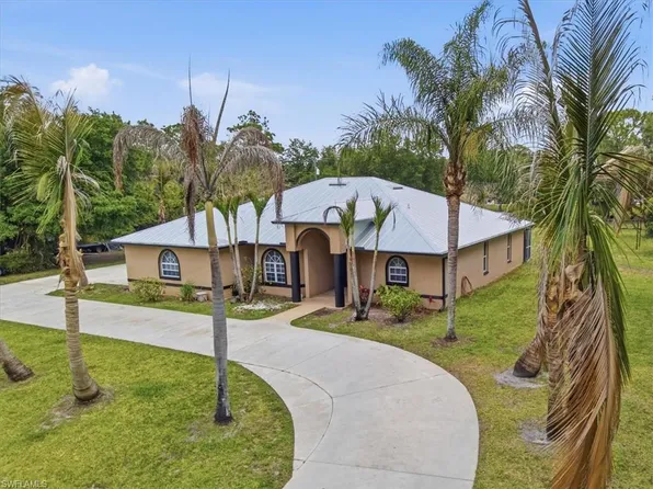 1420 Columbus AVE, LEHIGH ACRES, FL 33972