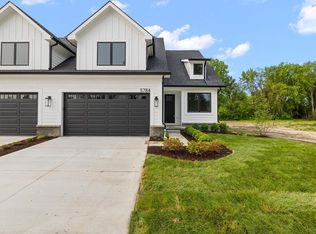 5784 Heights Dr UNIT 15/BUILDING 8, Sterling Heights, MI 48314