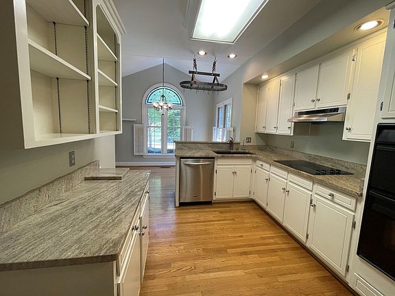 4th image of 5820 Bayleaf Ln
