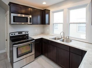 321 18th St NE, Cedar Rapids, IA 52402