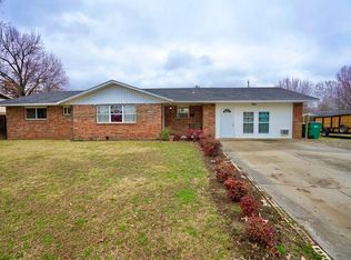 1900 Melissa Ln, Springdale, AR 72762