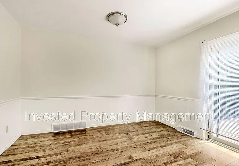 7956 S Vincennes Way — Photo 7