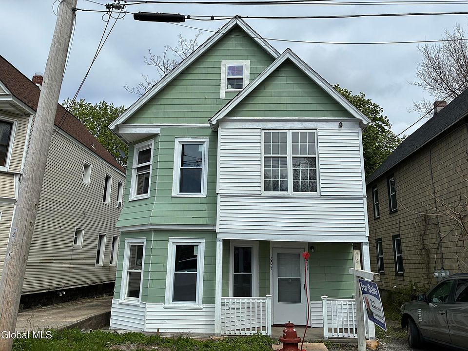 1st image of 609 Bluff Avenue
