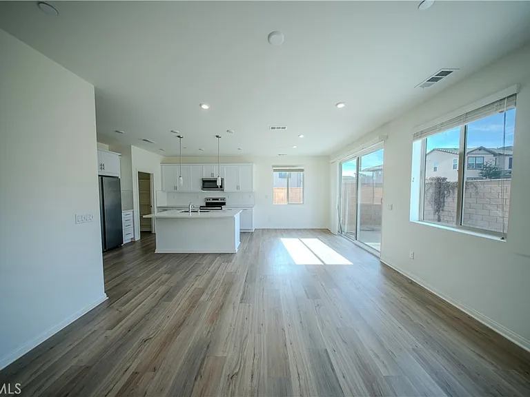 558 Pablo Rd — Photo 5