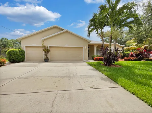 249 SW North Wakefield Circle, Port St Lucie, FL 34953