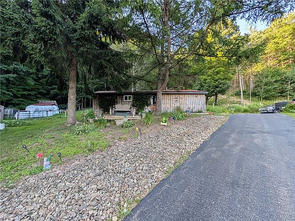 5th image of 621 Looker Mountain Foster Town