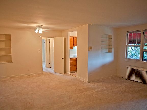 5th image of 809 College Ave APT 17