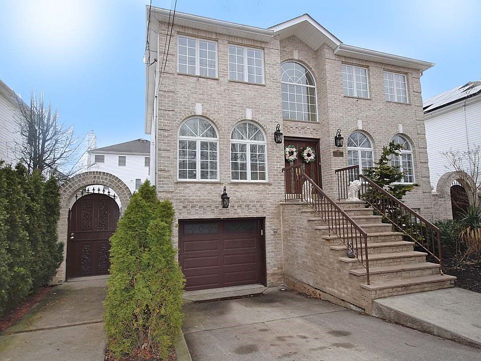 1st image of 24 Hale St