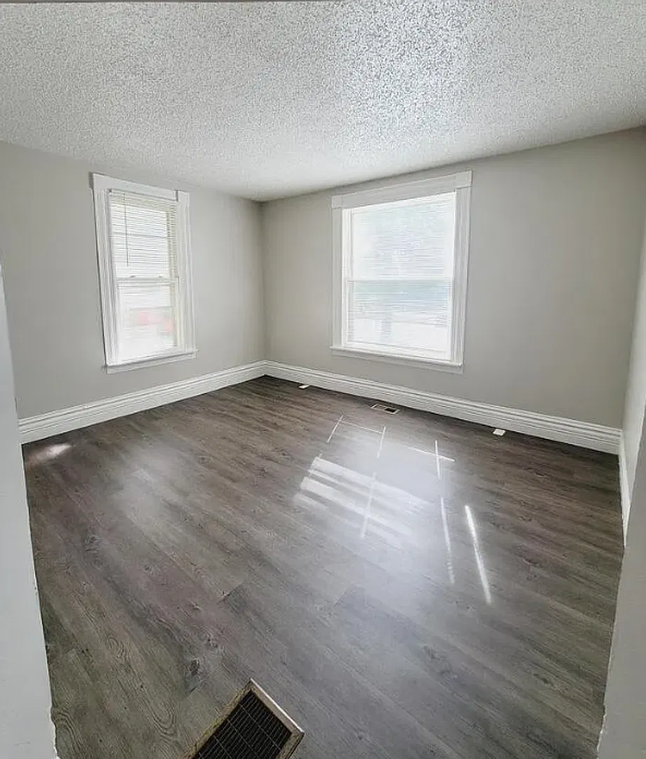 3 Bedroom House For Rent! — Photo 3