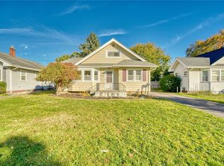 146 Hartsdale Rd, Irondequoit, NY 14622