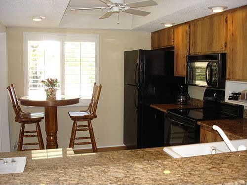 4th image of 154 Lakeview Dr