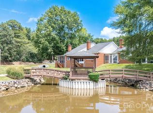19940 Oak Leaf Cir, Cornelius, NC 28031