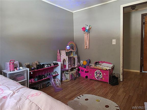 3rd image of 5135 Robinson Rd