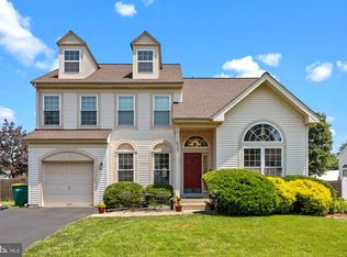 523 Turtle Ln, Langhorne, PA 19047