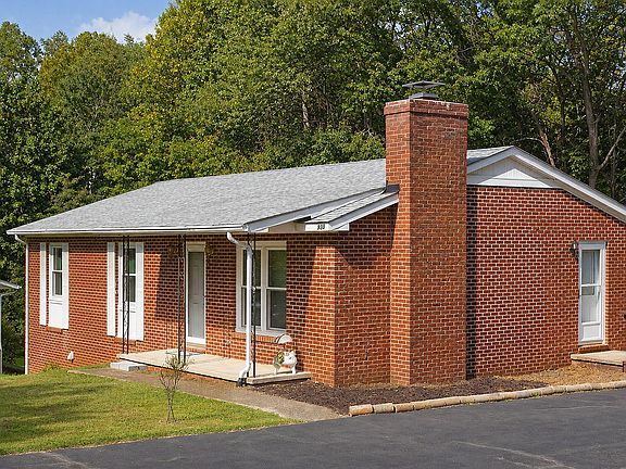 2nd image of 930 Claudius Ct