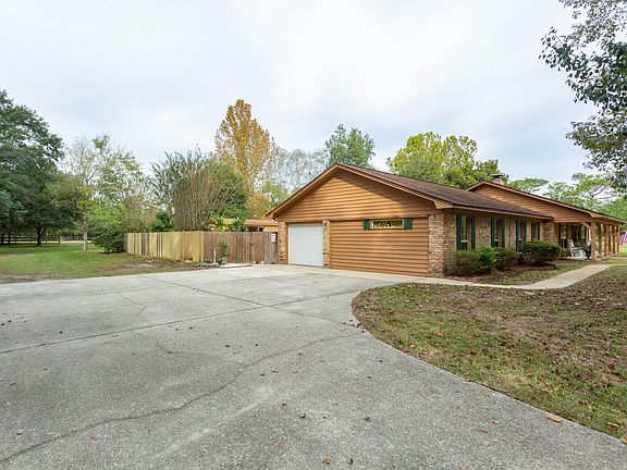 3rd image of 3351 Nighthawk Ln