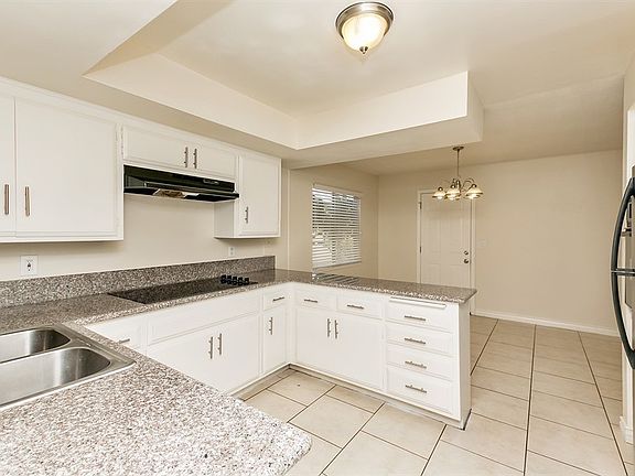 5th image of 9420 McFadden Ave