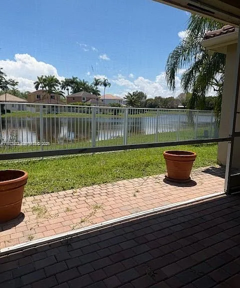 513 Live Oak Ln — Photo 18