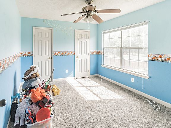 4th image of 2414 Blue Rose Dr