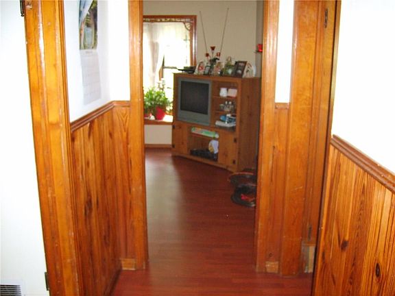 2nd image of 3132 Jane Ln