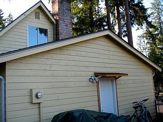 garage with side door