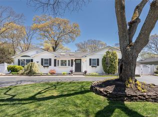 545 Spruce Ave, Sayville, NY 11782