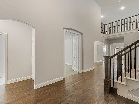 2nd image of 2216 Hubbard Park Ln